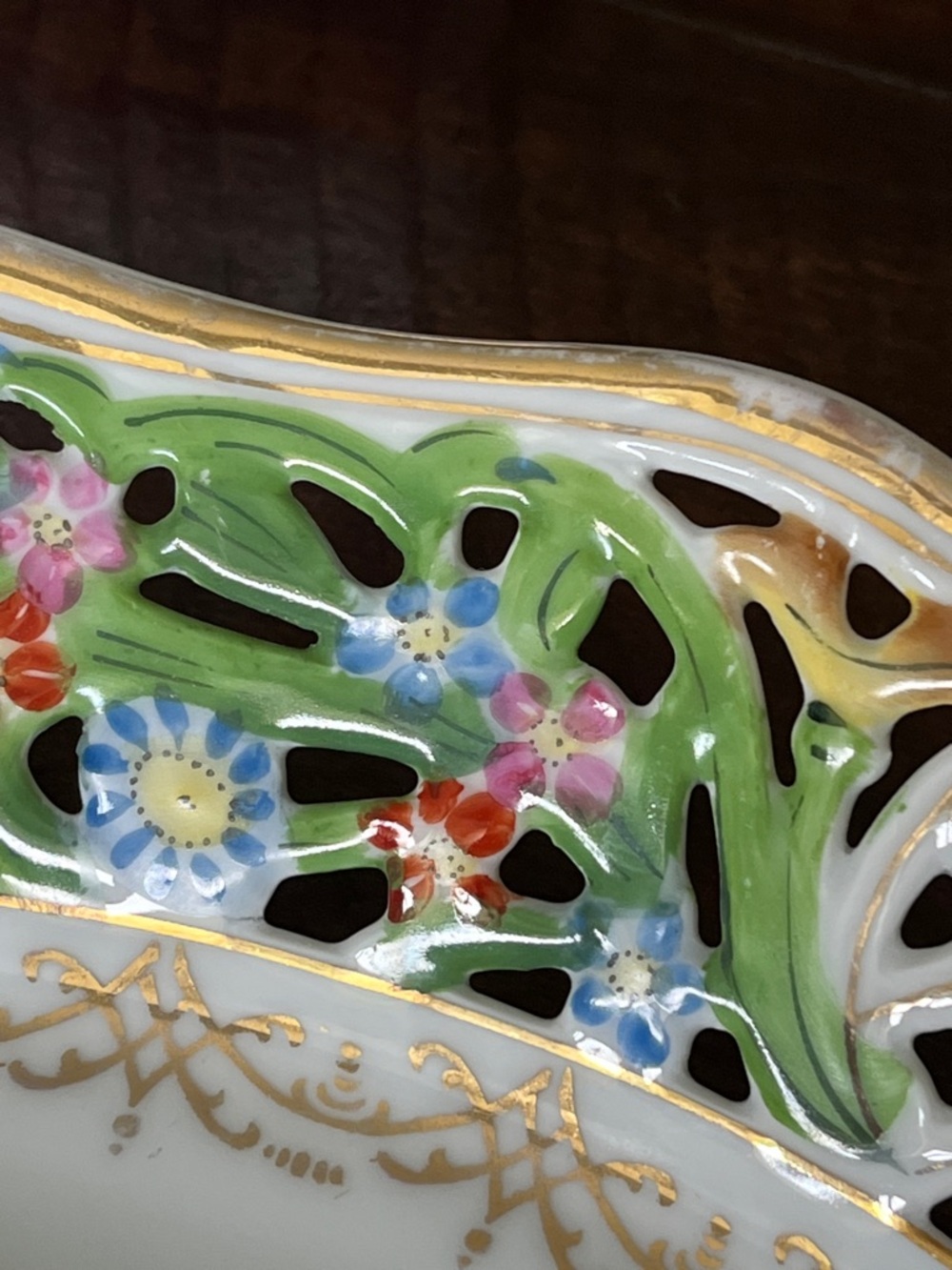VINTAGE CARL SCHUMANN Bavaria Chateau Dresden Porcelain Basket - Picture 5 of 17